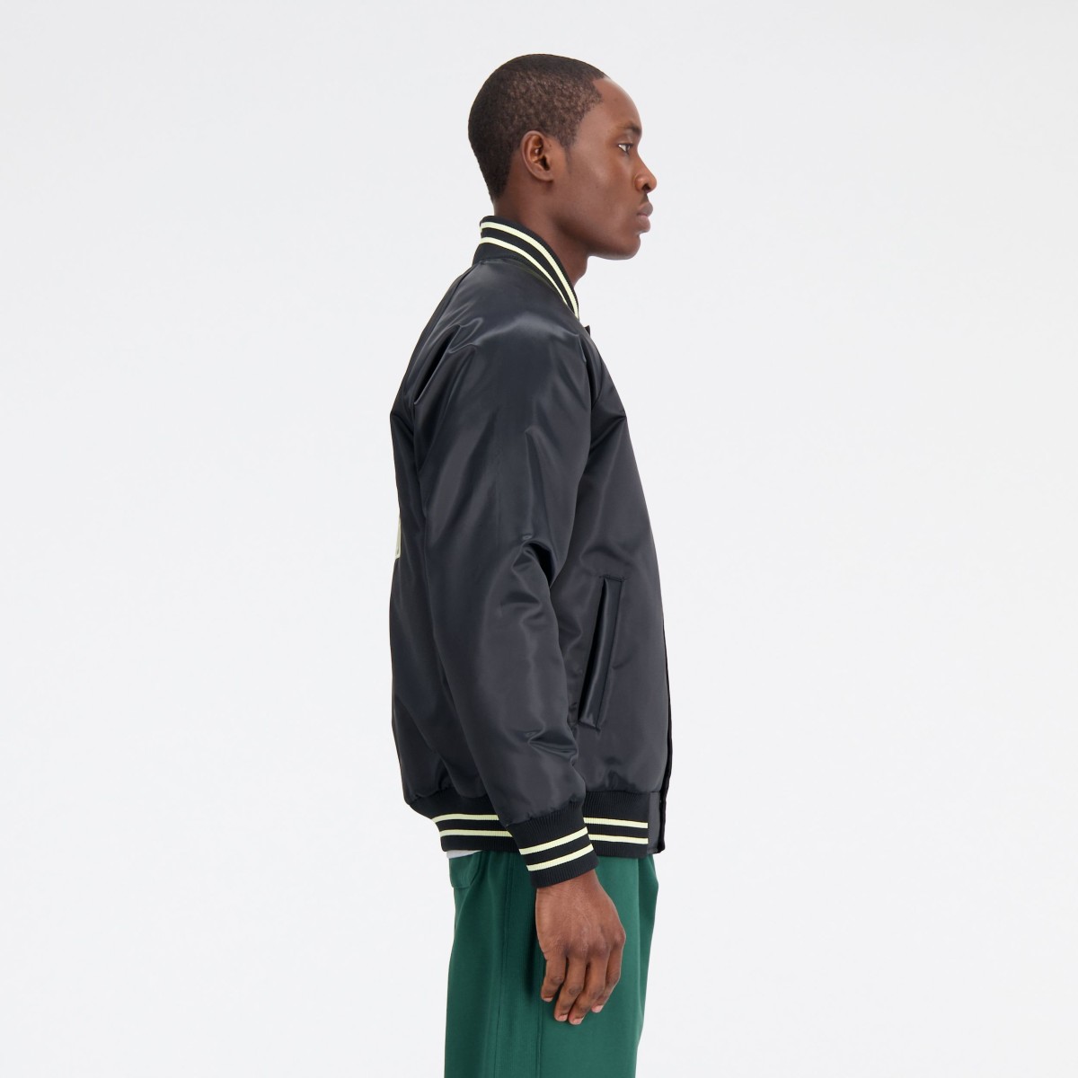 New Balance Athletics Varsity Satin Bomber Jacket MJ33550 BK Sport Klingenmaier